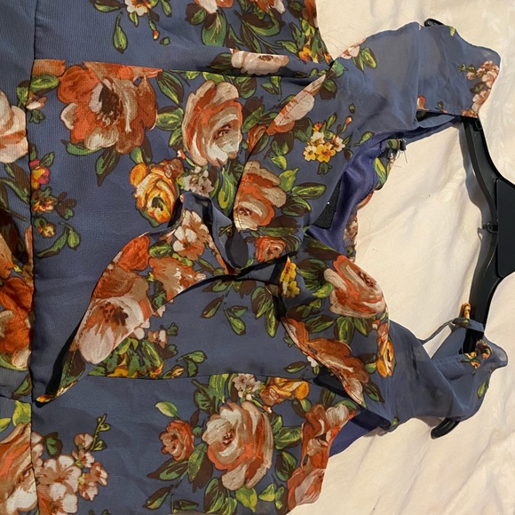 BY & BY Blue Floral dress. High low hemline Gorgeous Floral size 7 - Picture 4 of 13